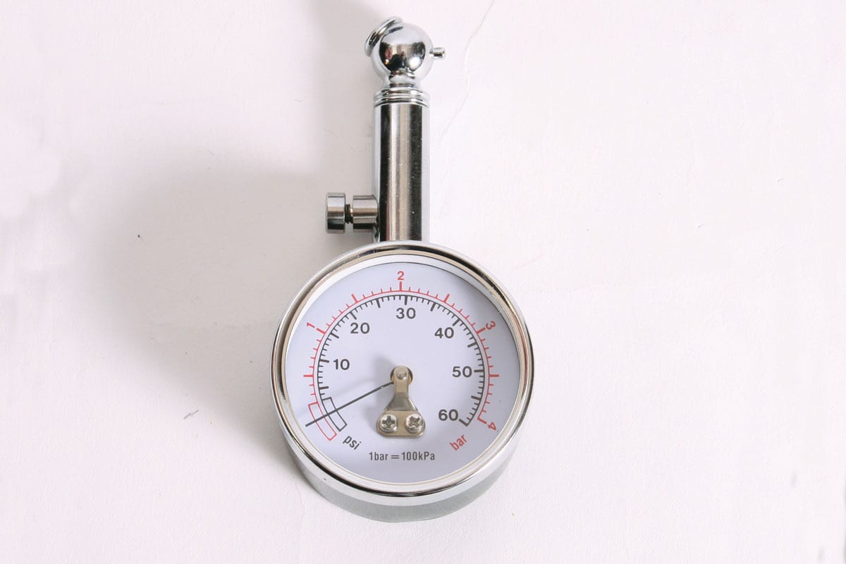 Tyre pressure gauge