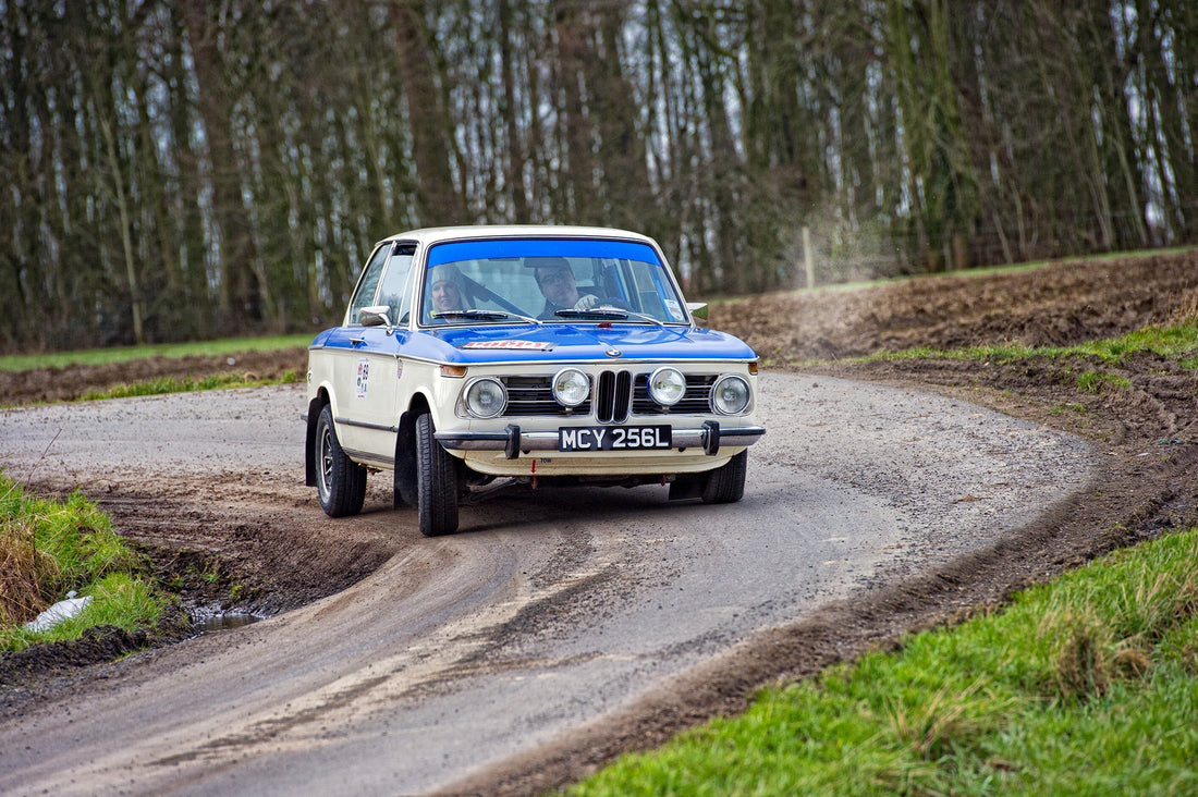 Essential Clothing for Rally Events : Stay Stylish and Comfortable with Hero-Era Vintage Gear